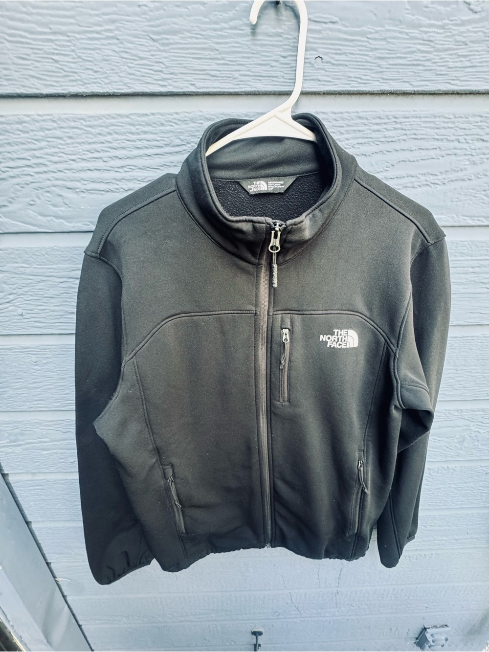 The North Face Men's Black Lightweight Fleece Jacket